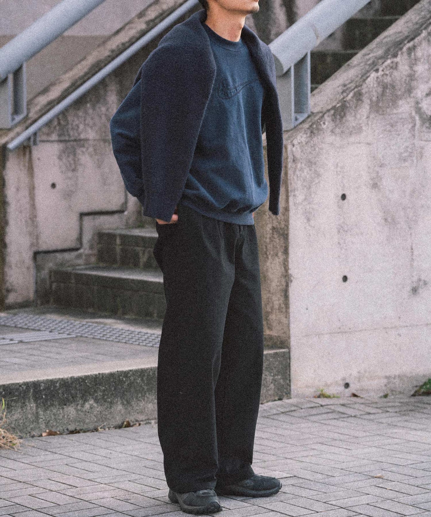 Two tuck wide straight pants/13853