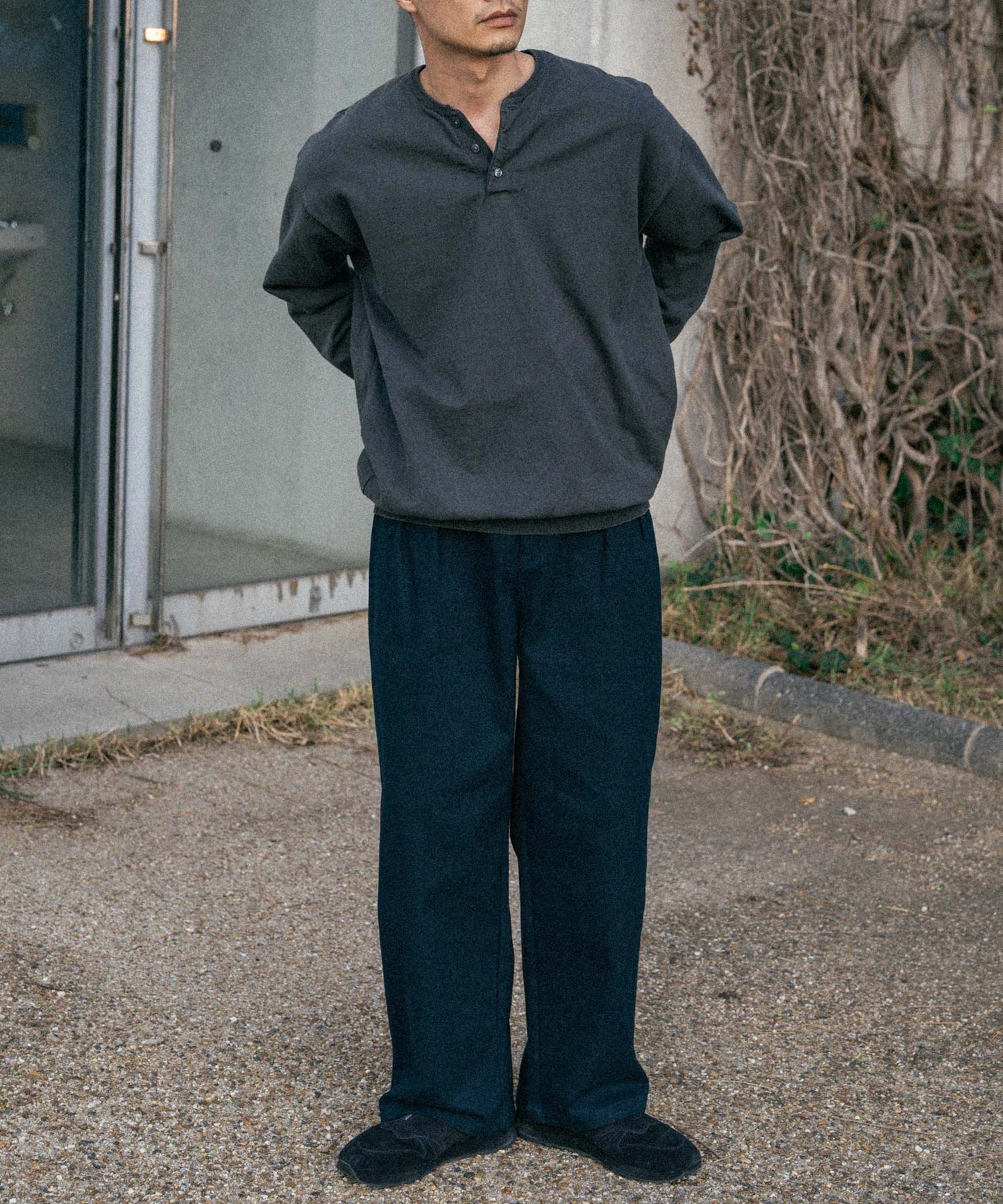 Two tuck wide straight pants/13853