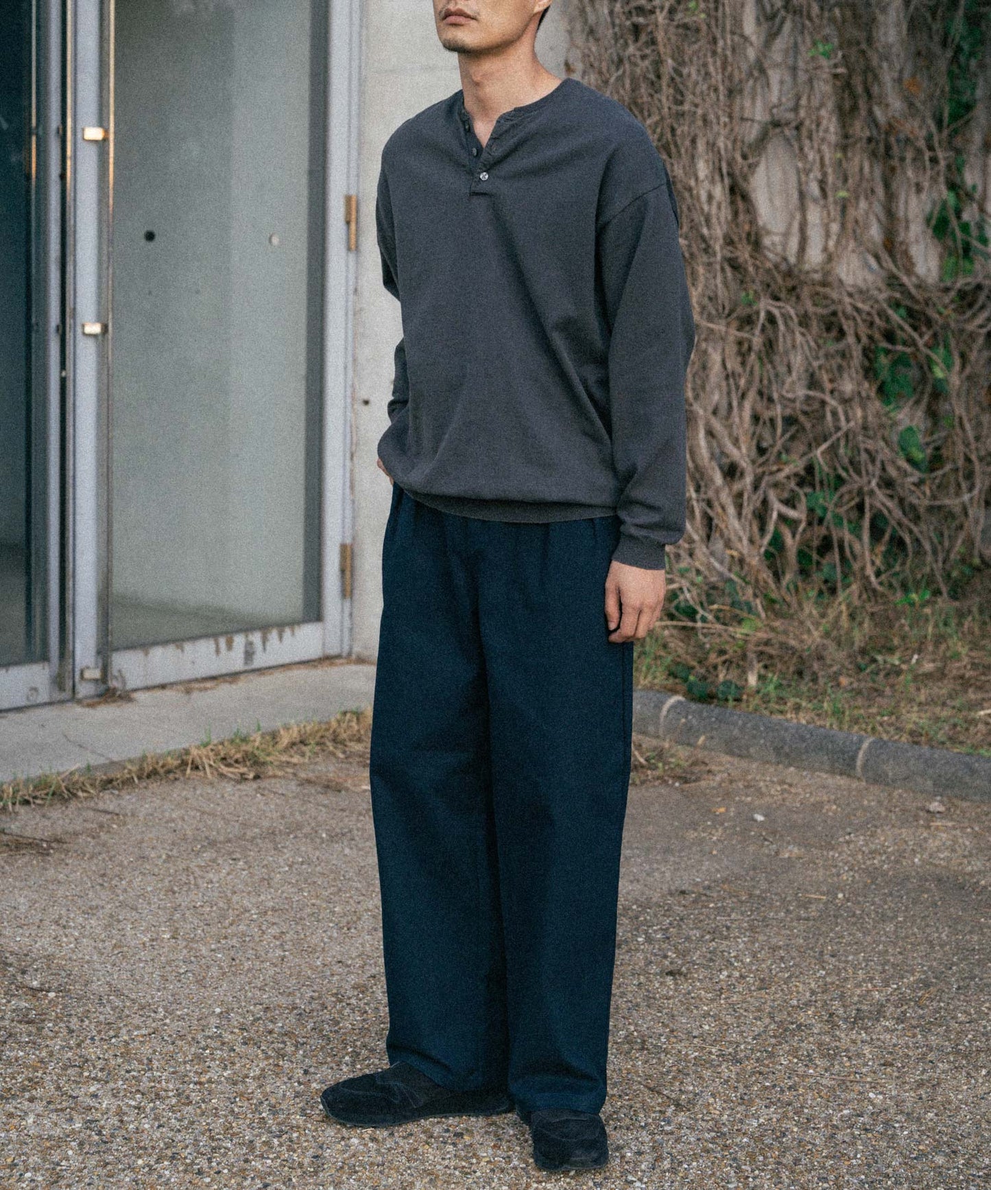 Two tuck wide straight pants/13853